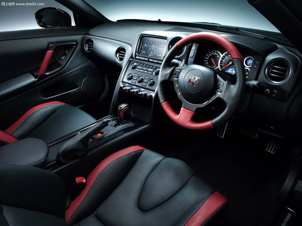 日产gt-r 2015款 3.8t 动感酷黑内饰版图片