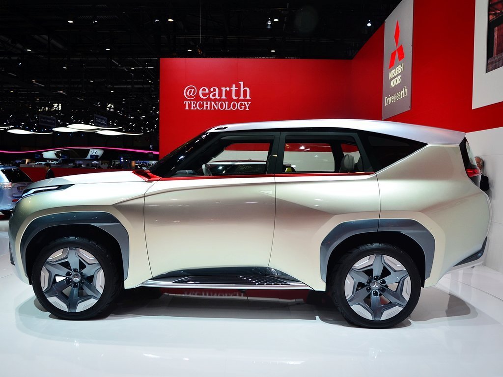 三菱gc-phev 图片