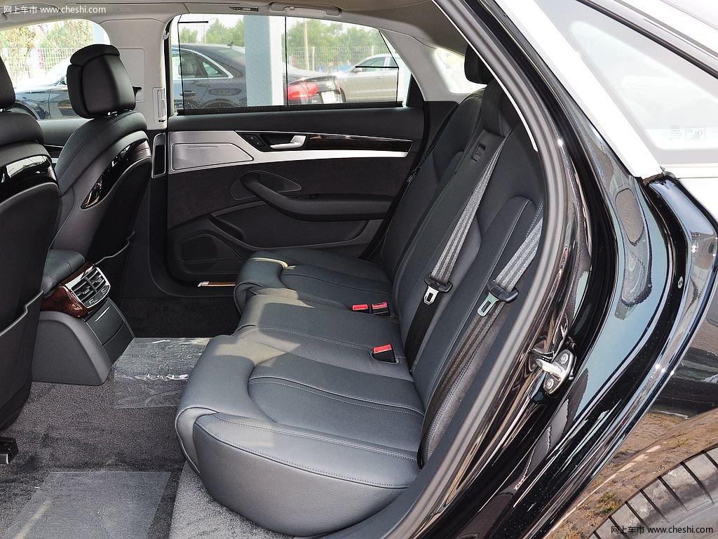 奥迪a8 2014款 45 tfsiquattro舒适型座椅空间图片(43/50)_网上车市