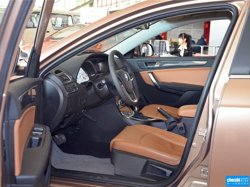 维也纳金中华h530座椅空间图片(278/299)_网上车市