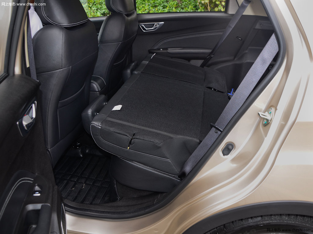 远景x3 2017款 1.5l自动尊贵型座椅空间图片(93/95)_网上车市