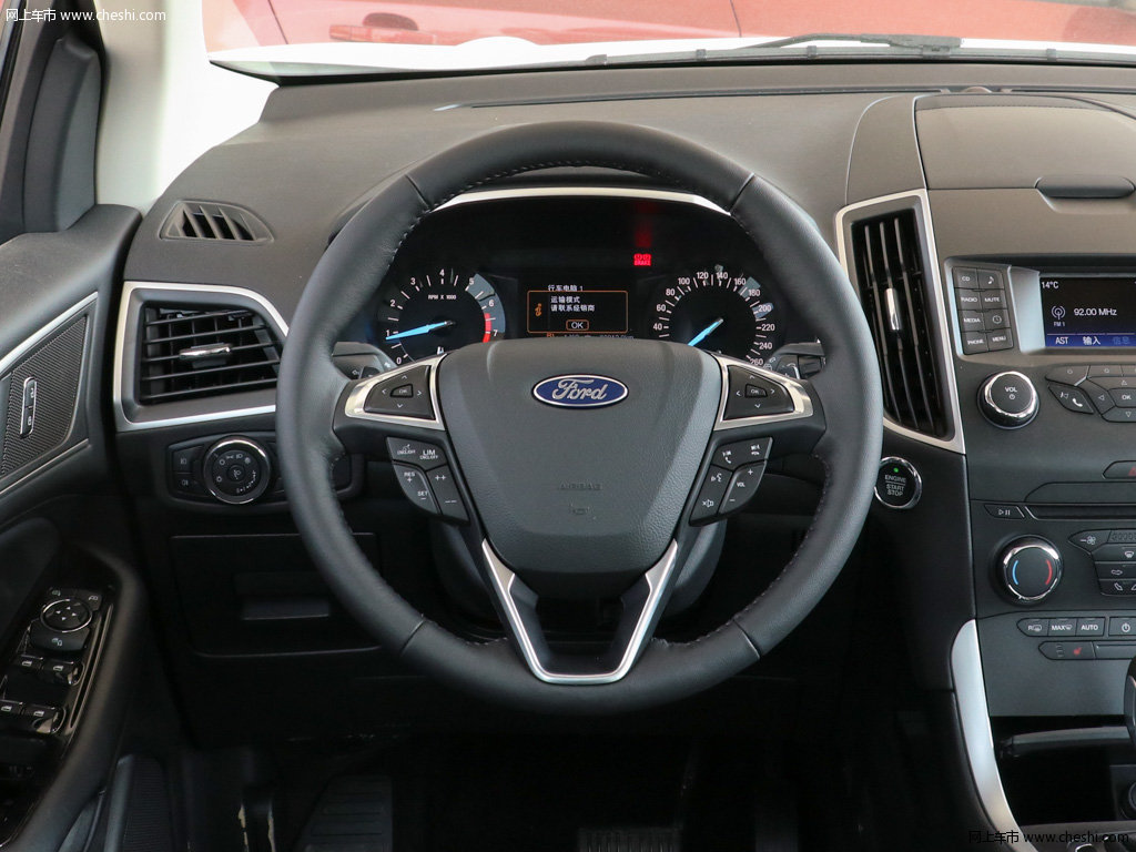 福特 锐界plus 2018款 ecoboost 245 两驱铂锐型 5座  黑色 内饰中控