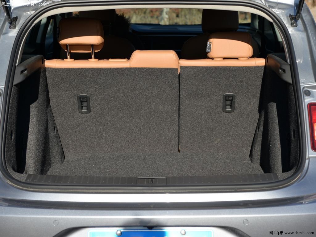 陨铁灰阅朗 2018款 18t自动旗舰型座椅空间图片(5/21)_网上车市