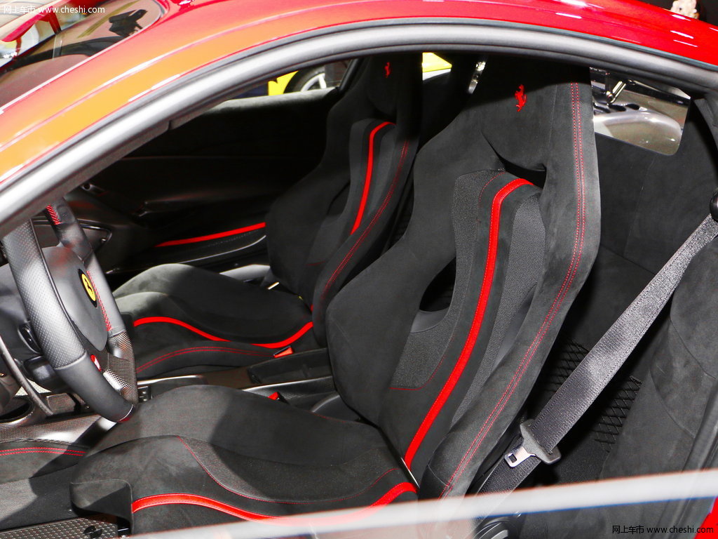 法拉利488 2018款 488pista座椅空间图片(1/11)_网上车市