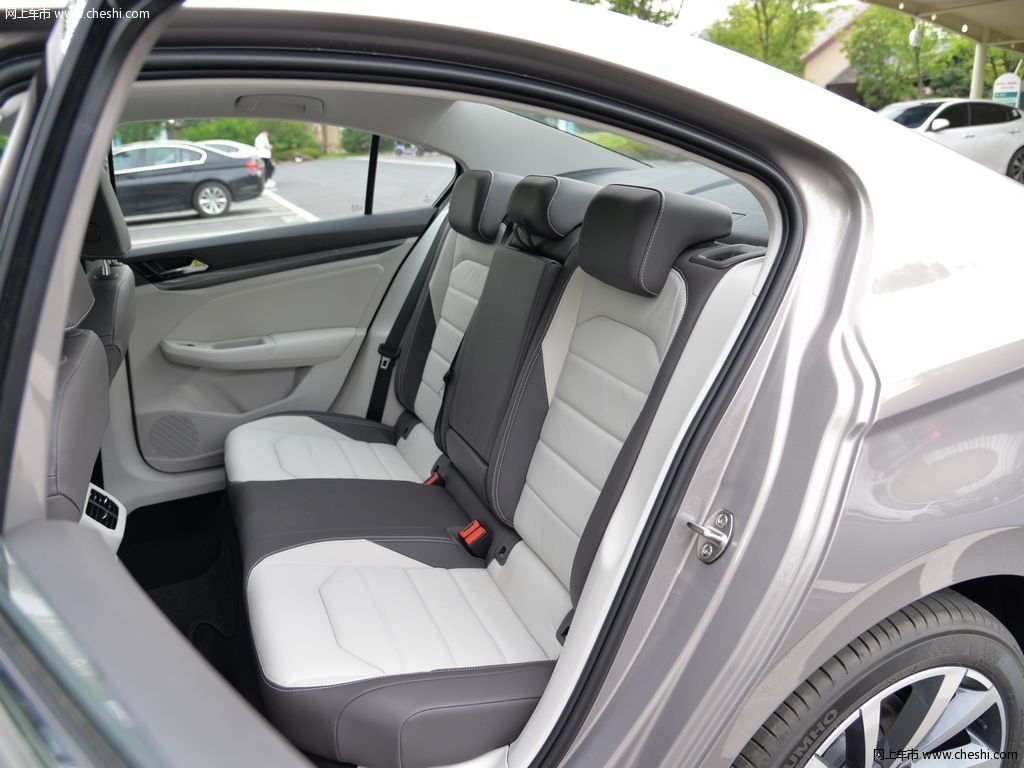 宝来2019款 1.4t 基本型座椅空间图片(29/121)_网上车市
