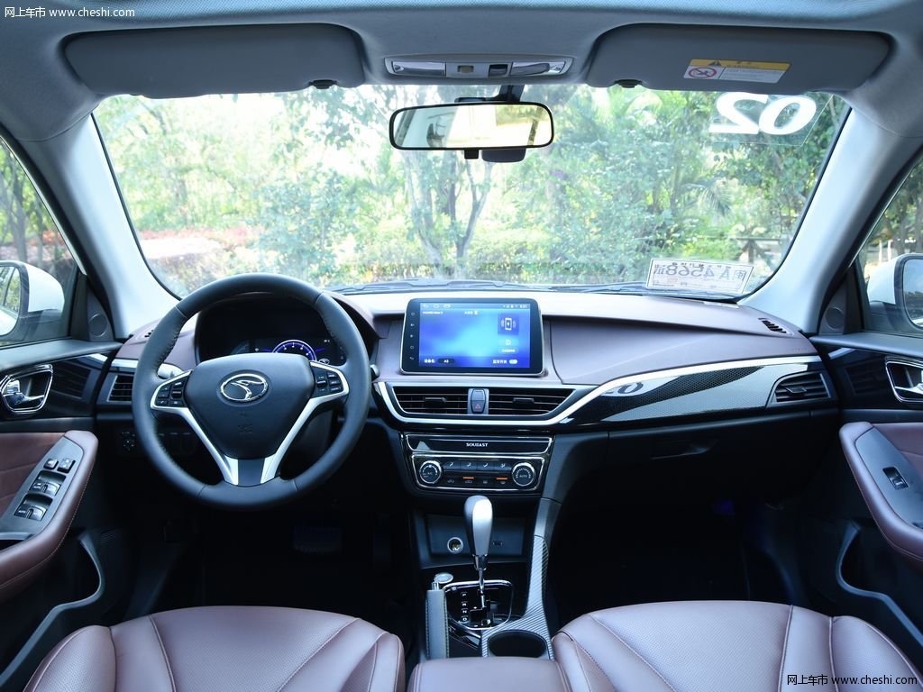 东南a5翼舞 图片