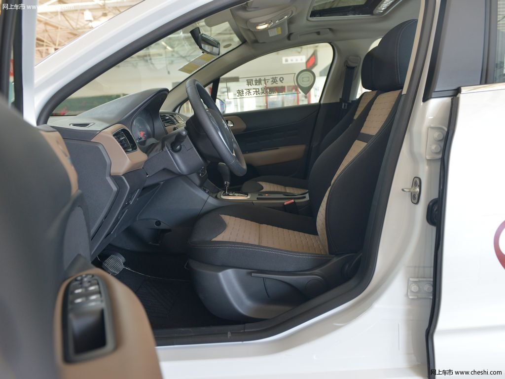 米色雪铁龙c4l 2019款 350thp自动领先型座椅空间高清图片(3/28)_网上