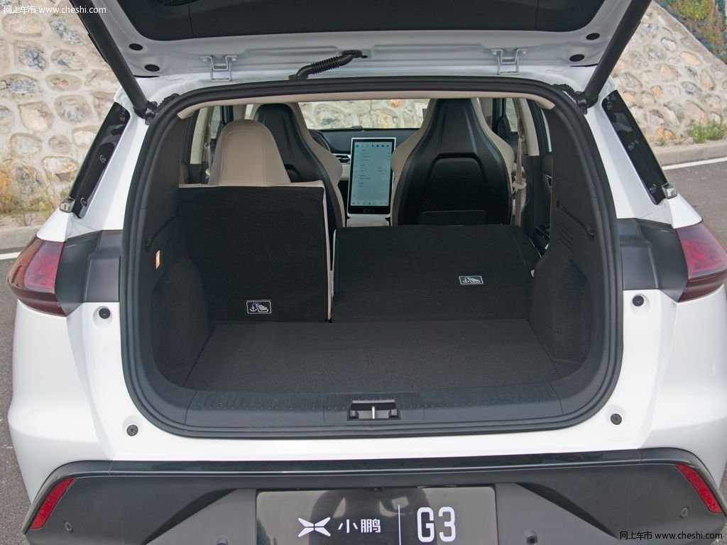 米色小鹏汽车g3 2020款 520长续航尊享版座椅空间图片(5/20)_网上车市