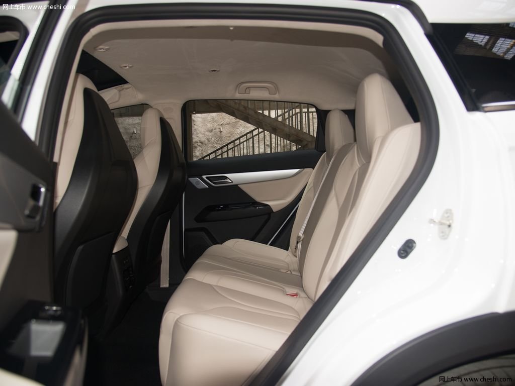 米色小鹏汽车g3 2020款 520长续航尊享版座椅空间图片(4/20)_网上车市