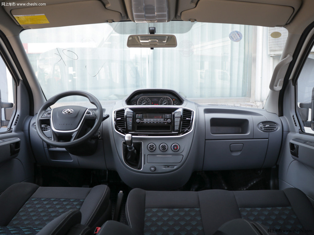 上汽大通maxus v80 图片