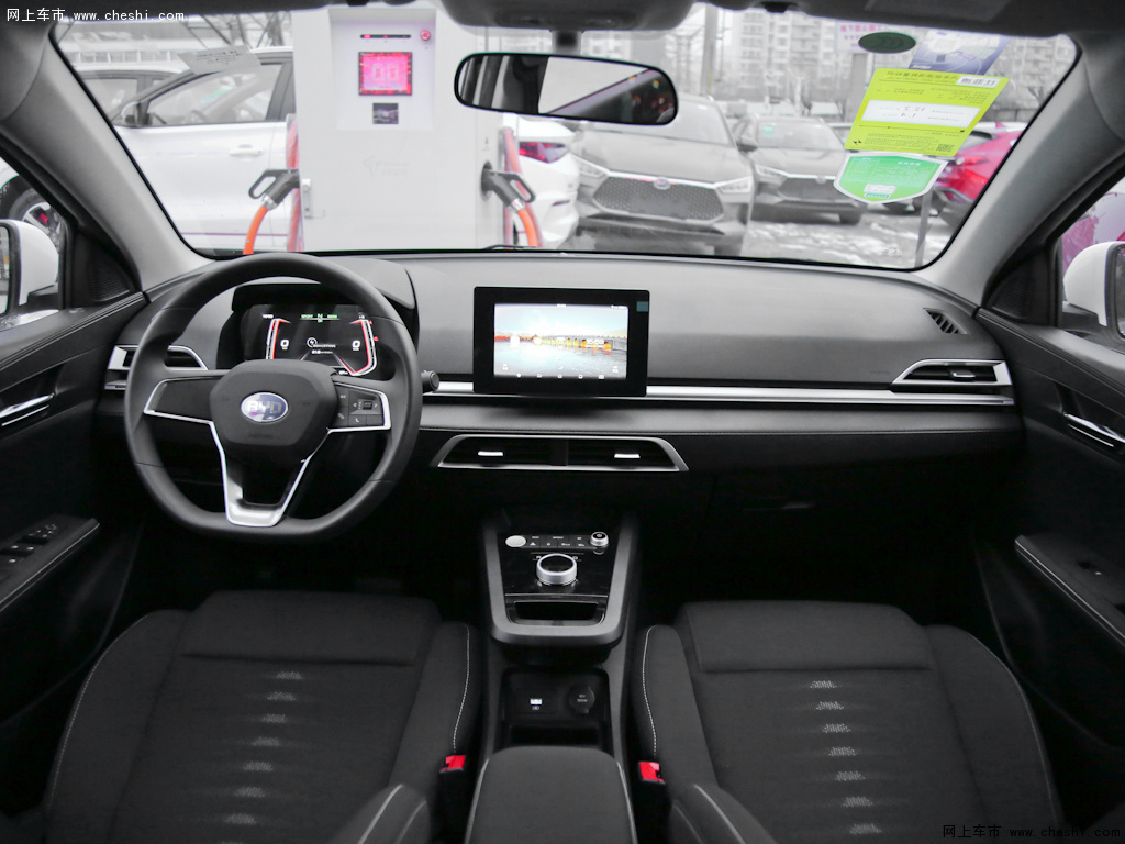 黑色比亚迪e2 2019款 标准续航版智·舒适型内饰中控图片(1/34)_网上