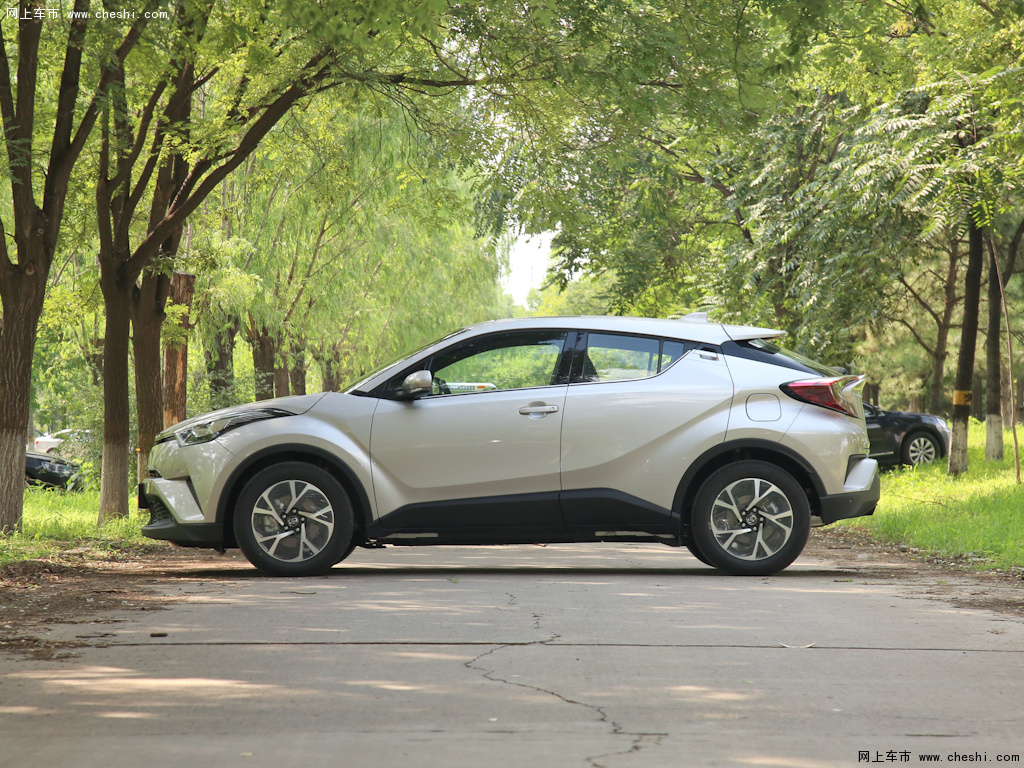 丰田c-hr 2020款 2.0l豪华版外观整体高清图片(8/8)_网上车市(大图)