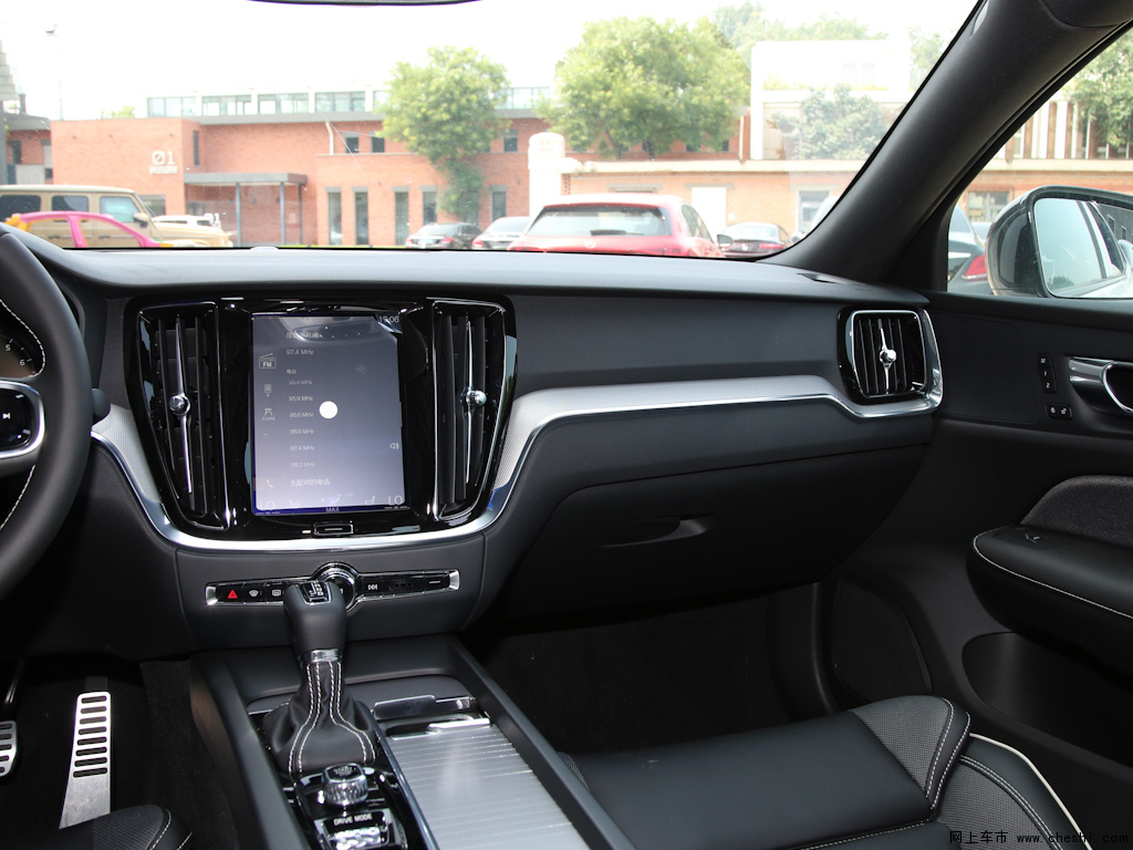 黑色沃尔沃s60 2020款 t4智远运动版内饰中控图片(2/35)_网上车市