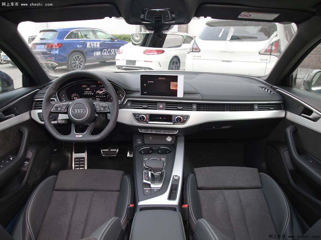 黑色奥迪a4(进口) 2020款 avant 先锋派 40 tfsi豪华动感型内饰中控