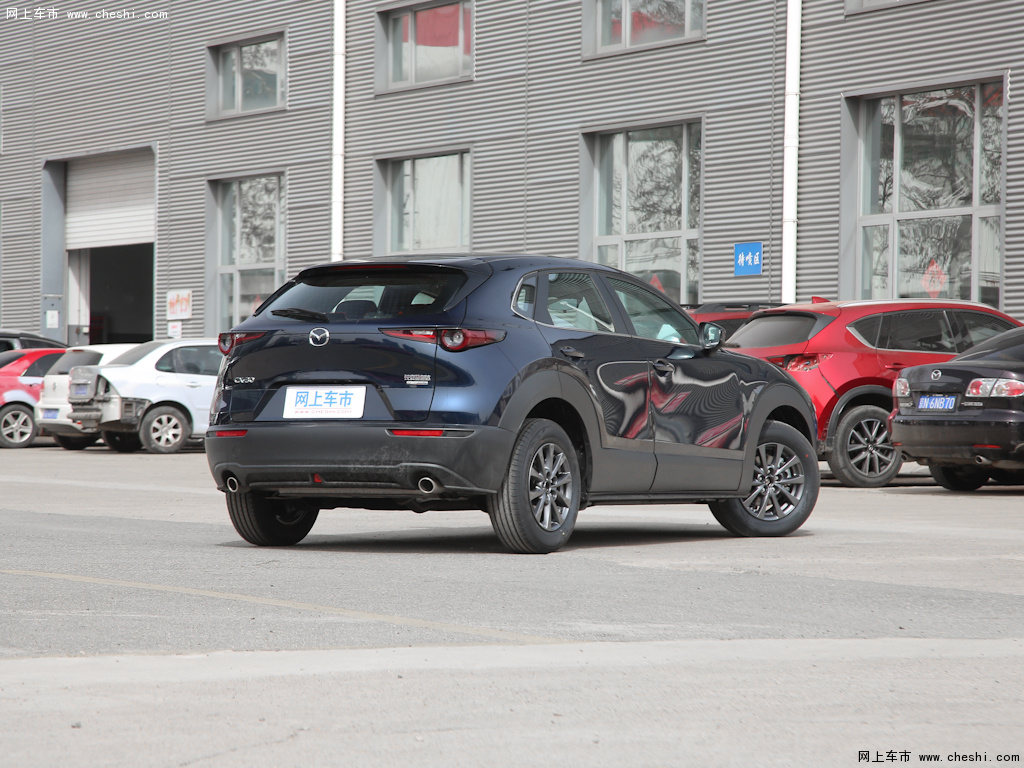 马自达cx-30 图片