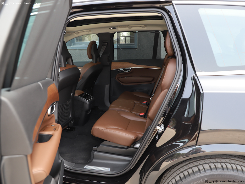 沃尔沃xc90 2020款 改款 t6 智逸豪华版7座座椅空间高清图片(4/20)