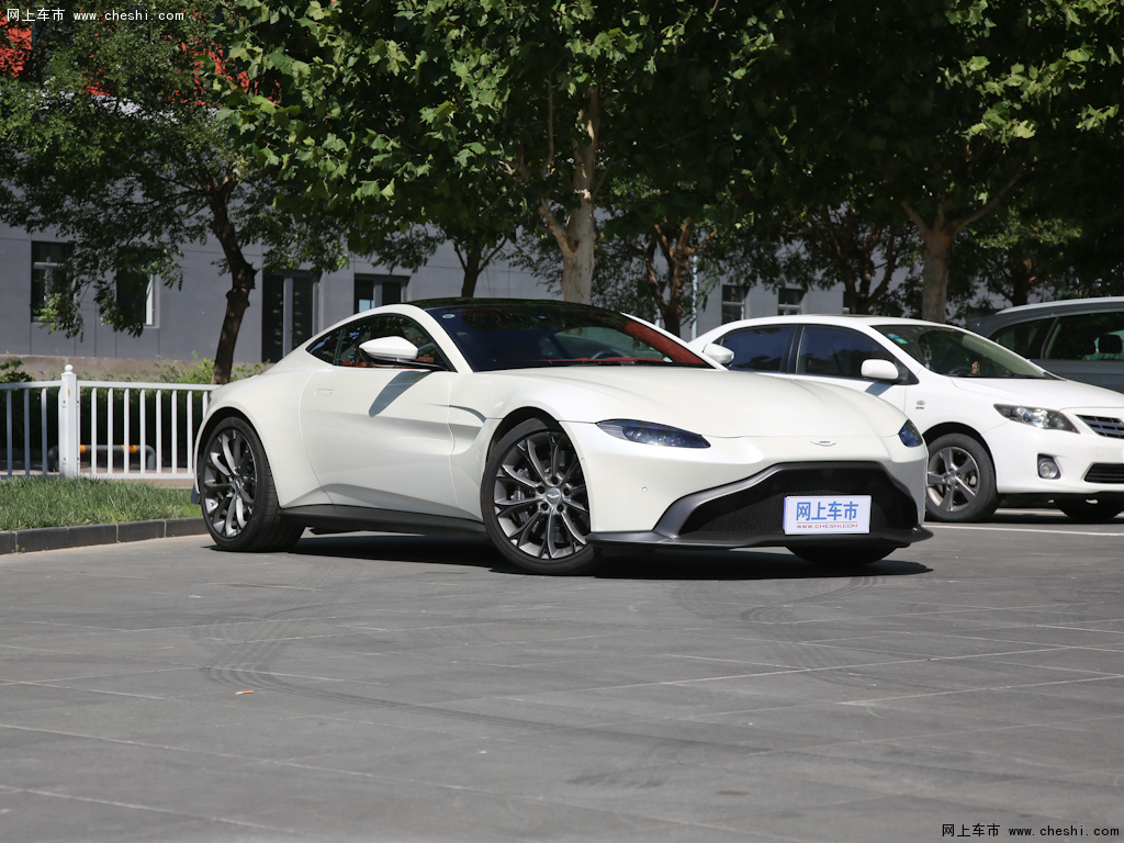 白色db11 2020款 4.0t v8volante外观整体图片(1/8)_网上车市