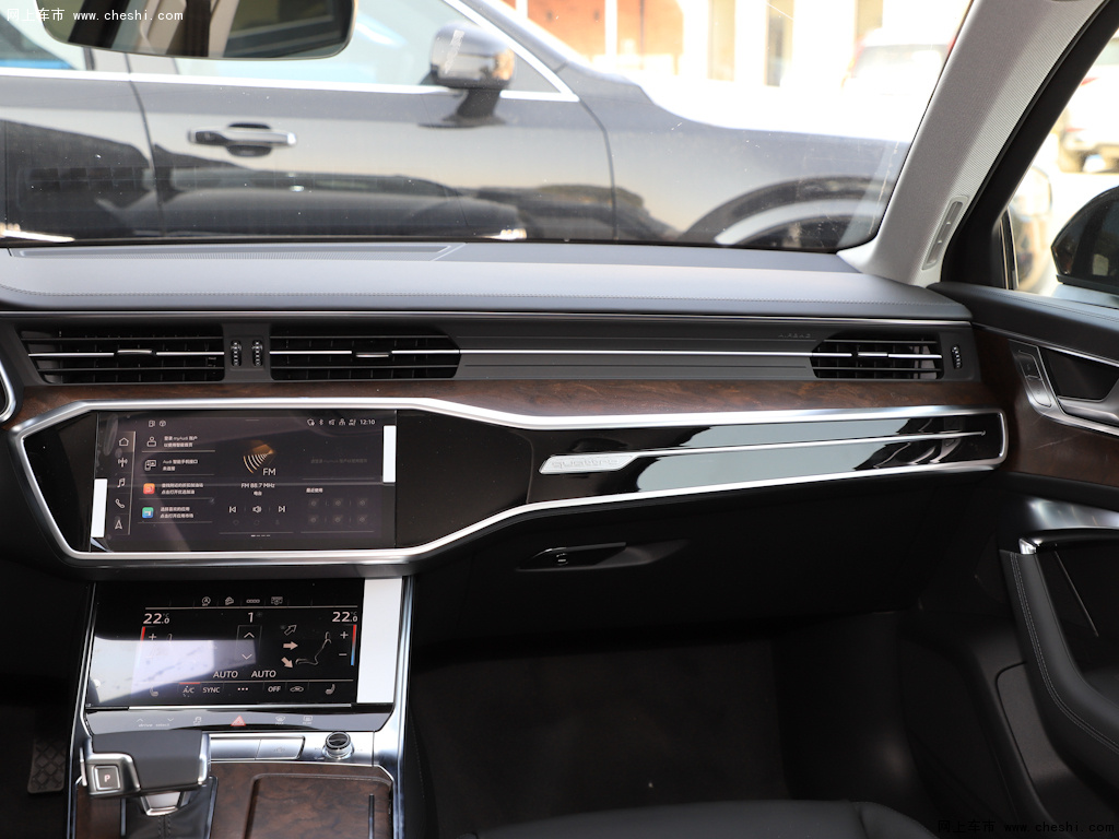 黑色奥迪a6 旅行版 2021款 allroad 探索家 55 tfsi尊享越野型内饰