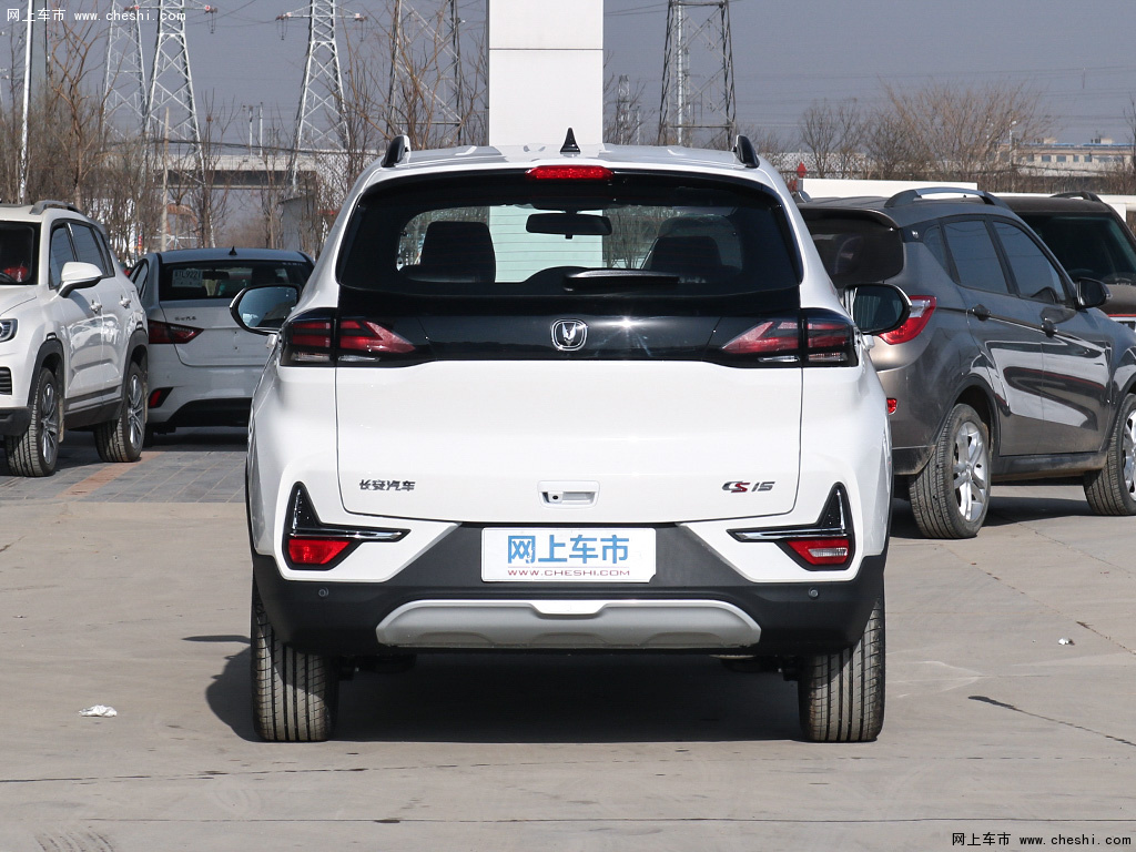 长安cs15 图片