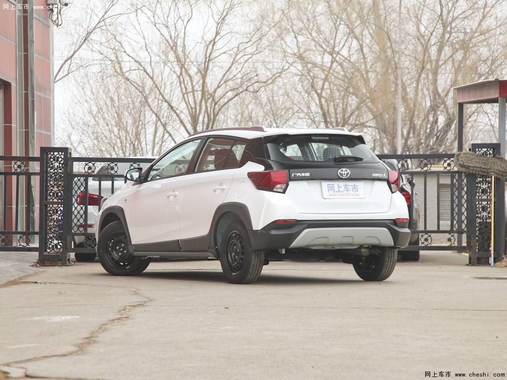 白色yaris l 致炫x 2021款 致炫x 1.