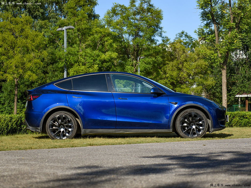 汽车图片 特斯拉 model y 2021款 长续航全轮驱动版 3d7  深海蓝 外观