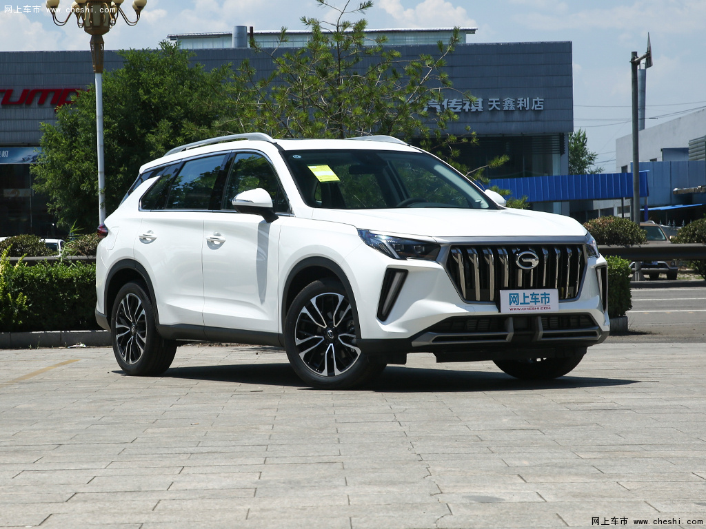 汽车图片 广汽传祺 传祺gs4 plus 2021款 270t 自动星河版  象牙白