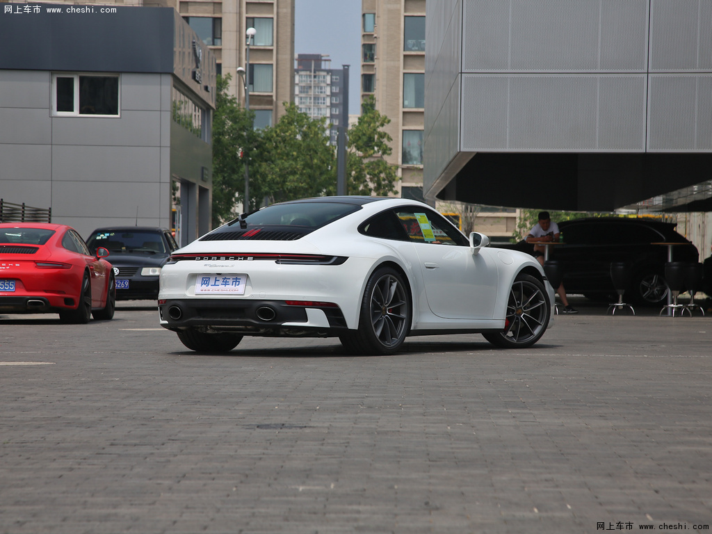 支持键盘翻页←左 右 保时捷9112022款 carrera s 3