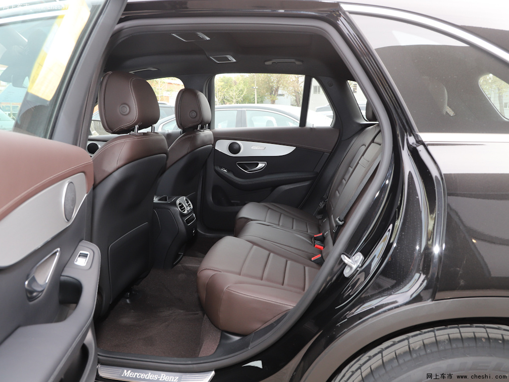 奔驰glc 2022款 glc 260 l 4matic动感型座椅空间图片(4/18)_网上车市