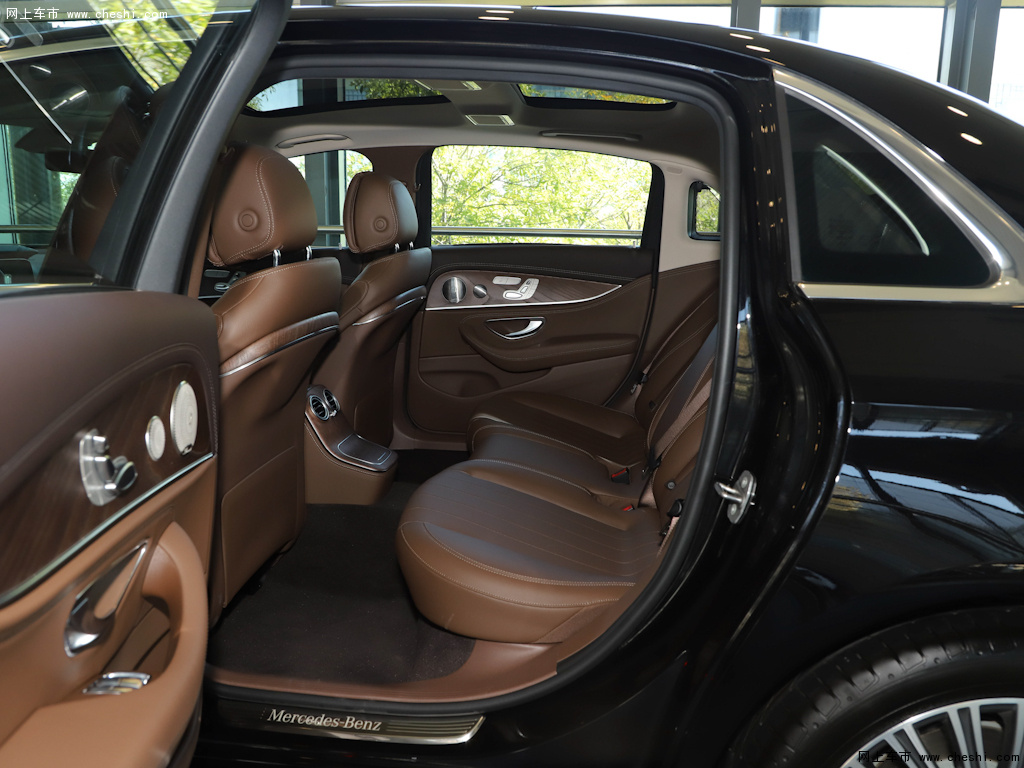 奔驰e级 2022款 e 300 l豪华型座椅空间高清图片(4/16)_网上车市(大图
