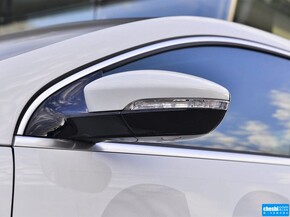 一汽-大众  2.0TSI 反光镜外侧正视