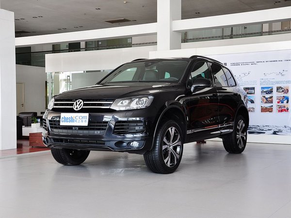 大众(进口) v6 tsi 车辆左前45度视角