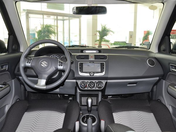 长安铃木  1.5l 自动 中控台整体