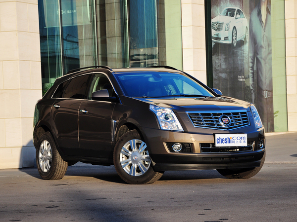 凯迪拉克(进口)  3.0l 车辆右侧45度角