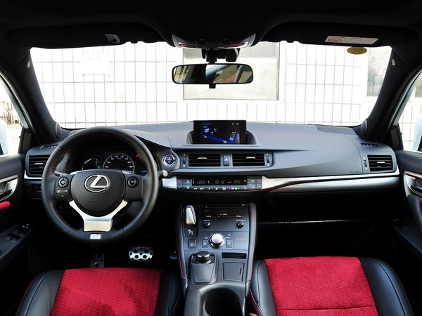 雷克萨斯ct200h最高优惠22万现车充足