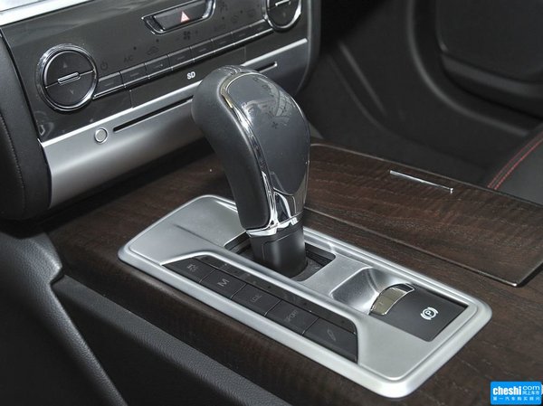 16款玛莎拉蒂总裁个性轿跑玩转五一假期