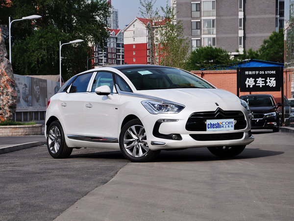 长安psa 1.6t 自动 车辆右侧45度角