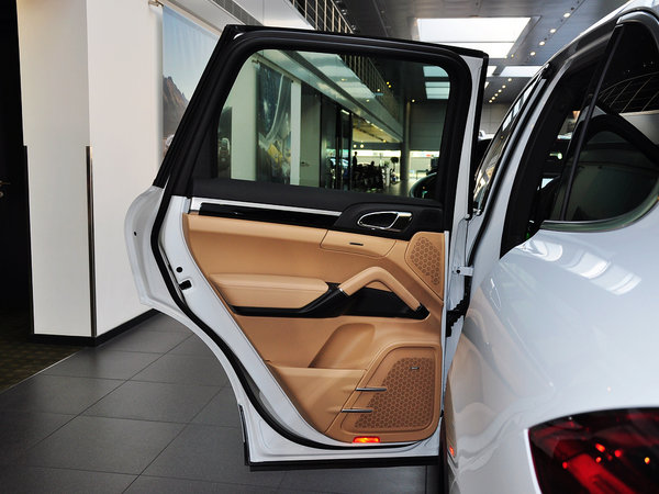 加版保时捷卡宴 平行进口车天津价格超低