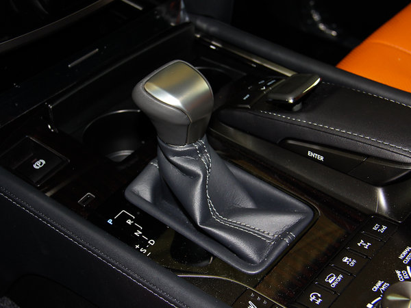 雷克萨斯  570 换挡杆