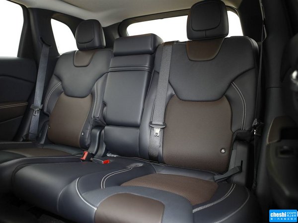 吉普自由光北京报价 自由光2016款降价促销 自由光最低报价