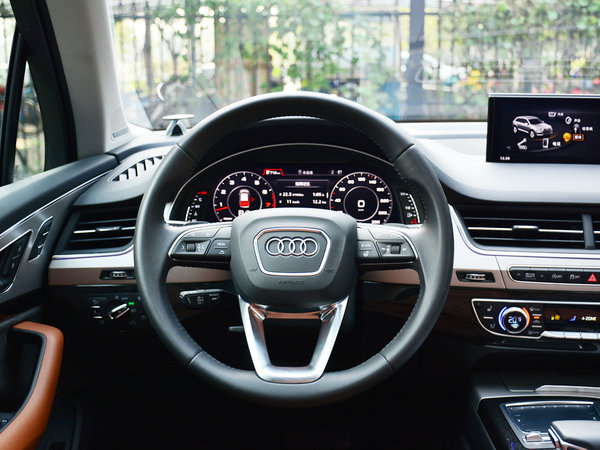 16款美规奥迪q7城市中的suv特价促销