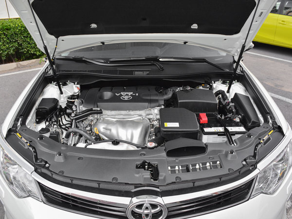 丰田2.5自吸发动机图片
