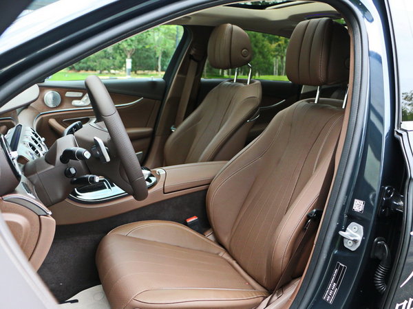 北京奔驰 e 前排座椅