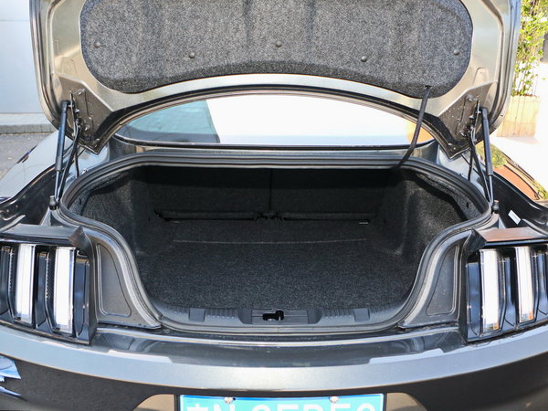 福特(进口)  2.3t 后备箱