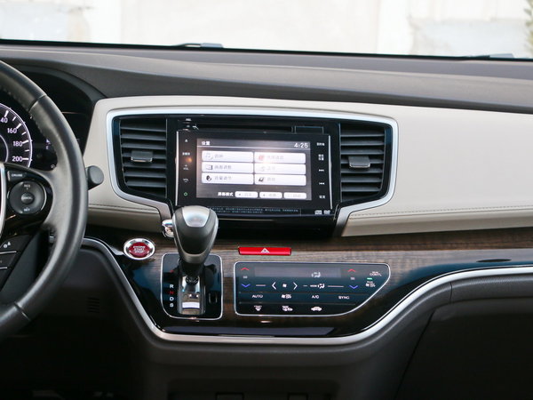 广汽本田  2.4l 中控台