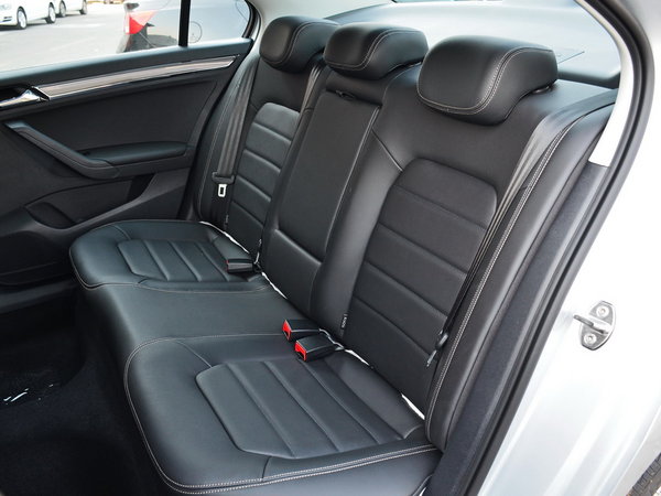 大众捷达现车优惠3万最低价格年末狂甩全国4s店销售