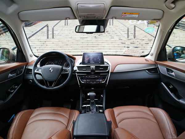 宝沃汽车  1.8t 大中控全景