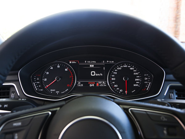 奥迪(进口)  sportback 45 tfsi 仪表盘