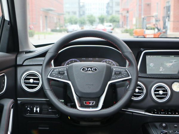 江淮汽车  2.0t 方向盘