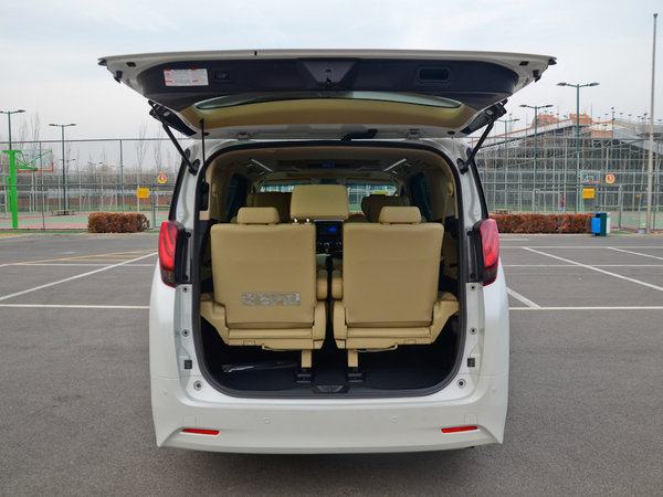 丰田埃尔法顶级配置库存现车热卖折扣价