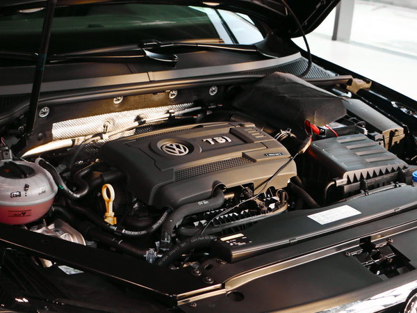 一汽-大众  380tsi dsg 发动机